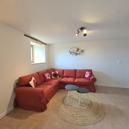 Renove Avec Piscine Partagee A Saint-meard-de-drone - Fr-1-616-468 *