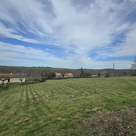 Renove Avec Piscine Partagee A Saint-meard-de-drone - Fr-1-616-468 Holiday home *