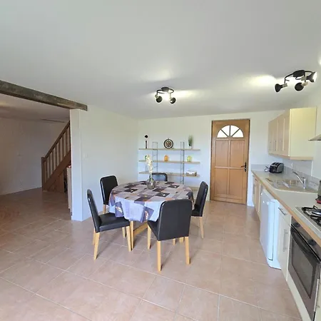 Renove Avec Piscine Partagee A Saint-meard-de-drone - Fr-1-616-468 Holiday home Villetoureix